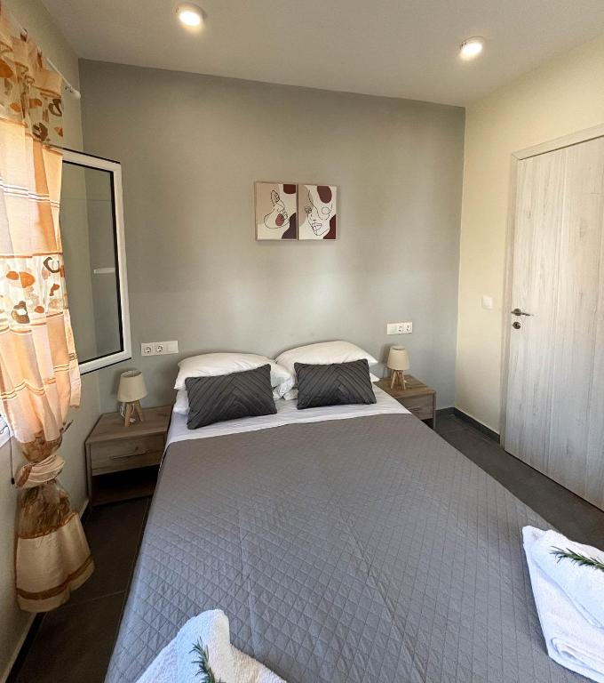 Antigone Apartments
