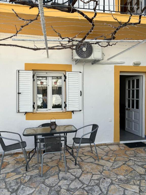 Two Bedroom Apartment (Garden View)